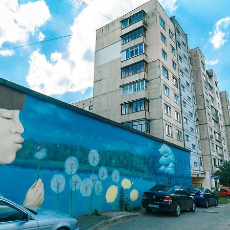 Apartment On Sevastopolska Square Kyiv Exterior photo