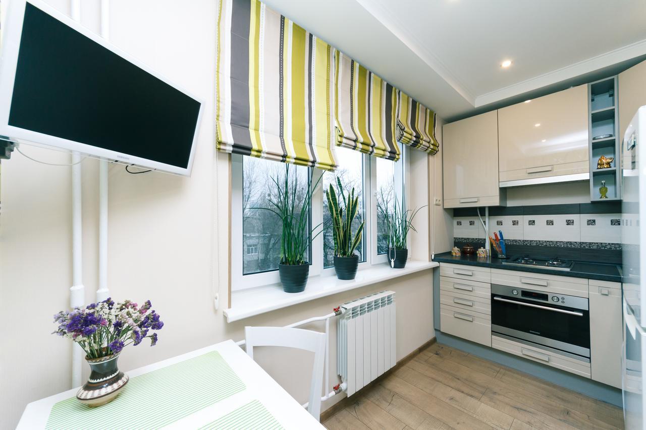 Apartment On Sevastopolska Square Kyiv Exterior photo