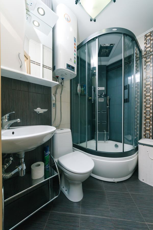 Apartment On Sevastopolska Square Kyiv Exterior photo