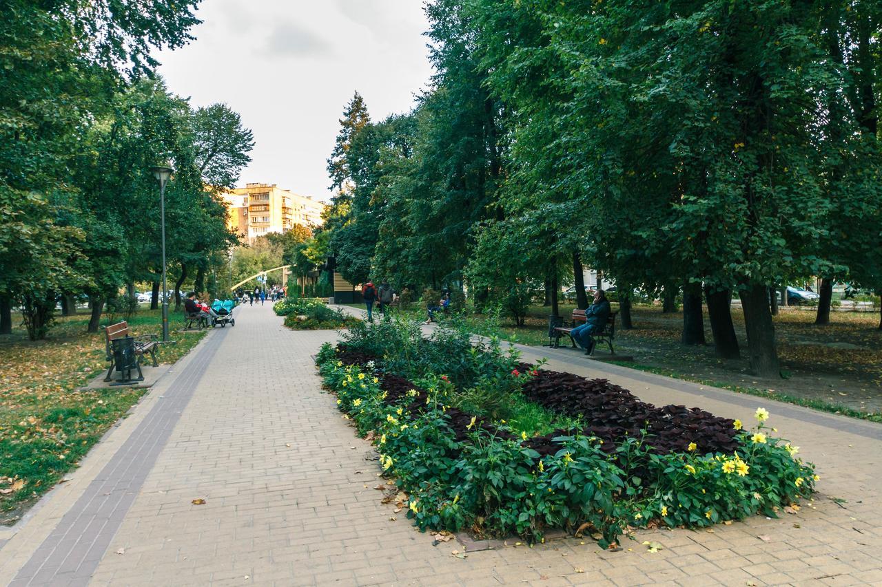 Apartment On Sevastopolska Square Kyiv Exterior photo